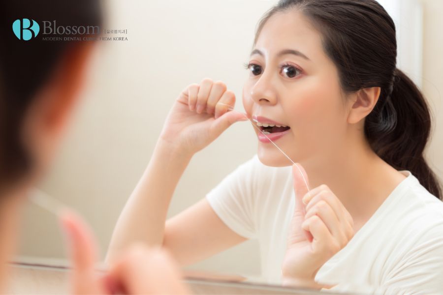 Cần vệ sinh răng miệng sạch sẽ sau phẫu thuật điều trị cười hở lợi