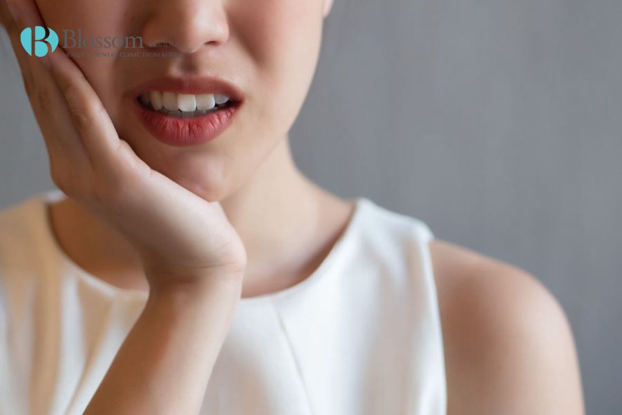 Đau nhức răng là tình trạng rất phổ biến mà nhiều người mắc phải.