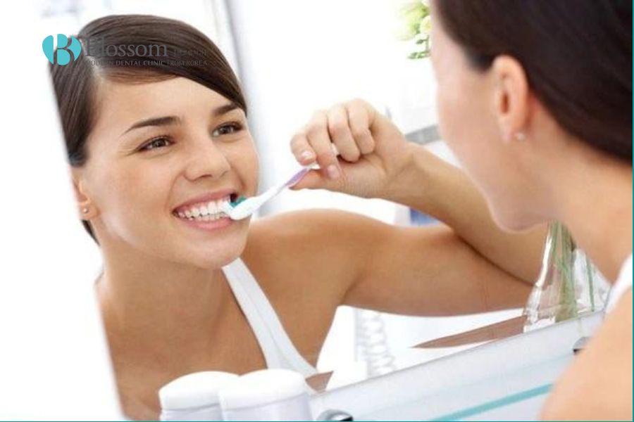Vệ sinh răng miệng tốt là yếu tố quan trọng để bảo vệ sức khỏe răng miệng.