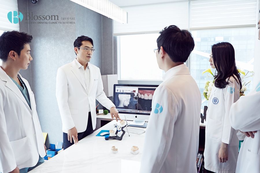 Nha Khoa Blossom sở hữu đội ngũ bác sĩ với tay nghề cao trong trồng Implant