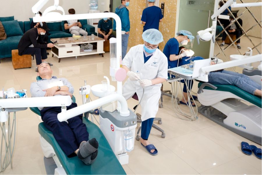 Nha khoa Lạc Việt Intech sử dụng công nghệ tiên tiến trong quá trình làm răng Implant