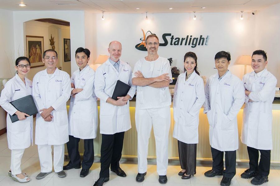 Nha khoa Starlight với đội ngũ bác sĩ chuyên môn cao