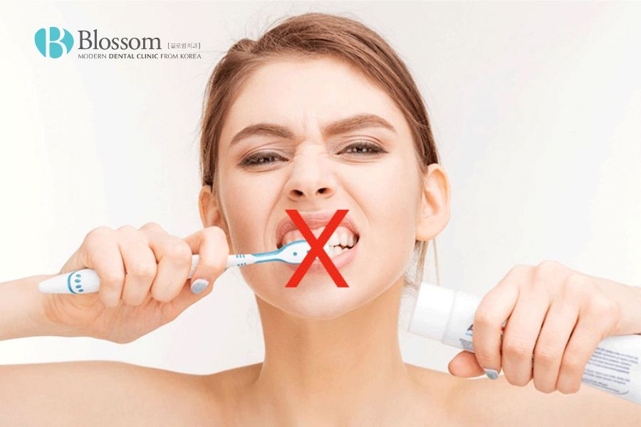 Thói quen đánh răng sai cách có thể gây đổi màu men răng
