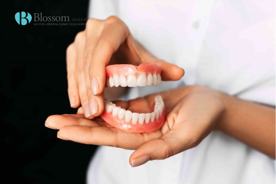 Trẻ nhỏ thường sẽ trải qua quá trình thay răng tự nhiên.