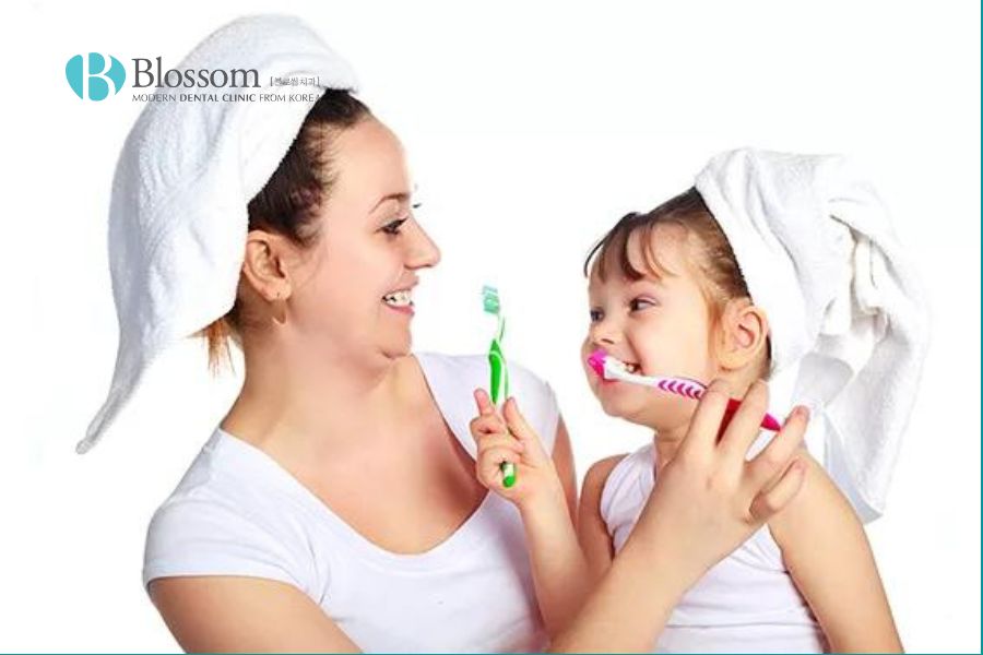 Vệ sinh răng miệng đóng vai trò quan trọng trong việc ngăn ngừa sưng nướu.