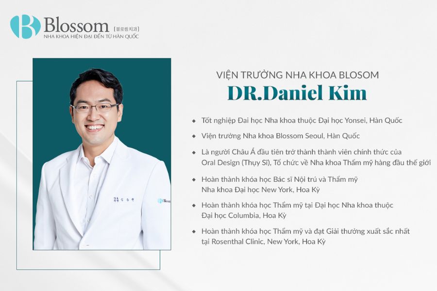 Nha Khoa Blossom được dẫn dắt bởi viện trưởng Daniel Kim - bác sĩ tay nghề giỏi với hơn 20 năm kinh nghiệm