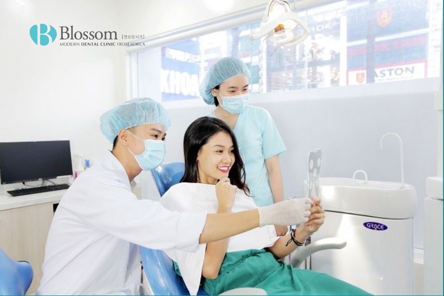 Trồng răng implant có đau không? Yếu tố ảnh hưởng trồng Implant? 3 trong rang implant co dau khong 2