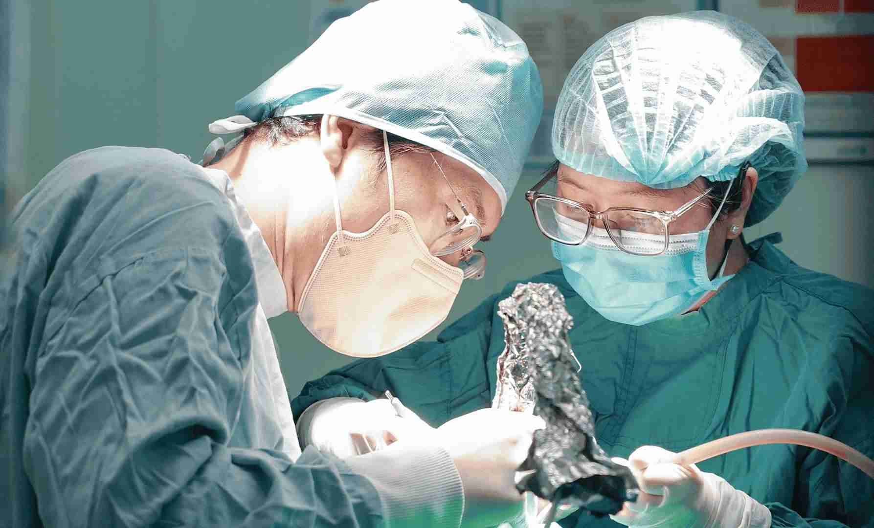 Bác sĩ cấy ghép Implant giỏi: Tiêu chí lựa chọn và những điều cần biết trước khi trồng Implant 5 6 1 1 2 1