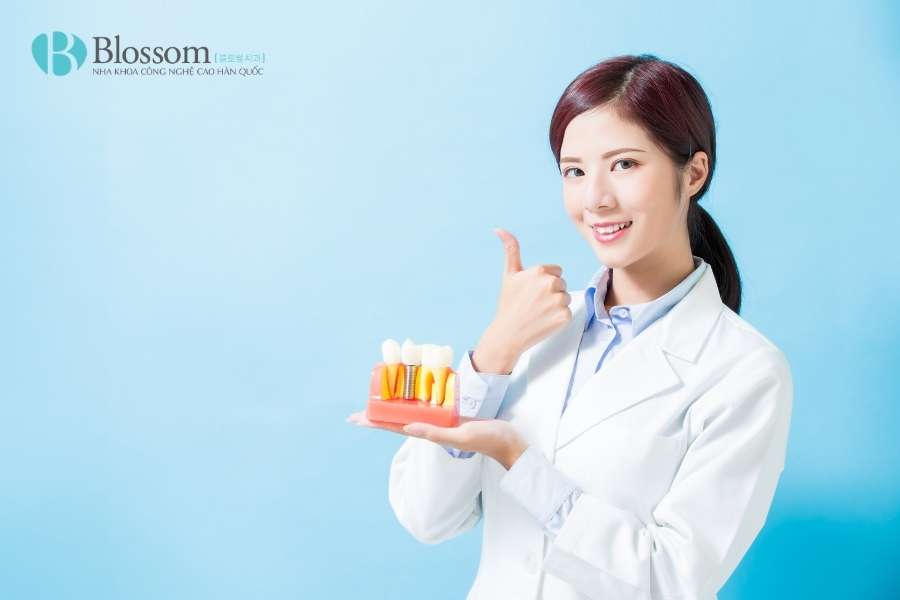 Bác sĩ cấy ghép Implant giỏi: Tiêu chí lựa chọn và những điều cần biết trước khi trồng Implant 3 bac si cay ghep implant gioi 3